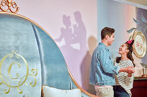 Hong Kong Disneyland Hotel