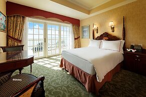 Hong Kong Disneyland Hotel