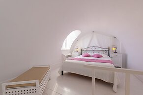 Reverie Santorini Hotel