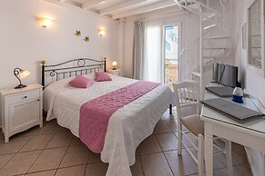 Reverie Santorini Hotel