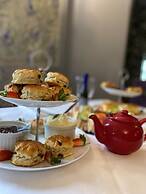Alton House Hotel
