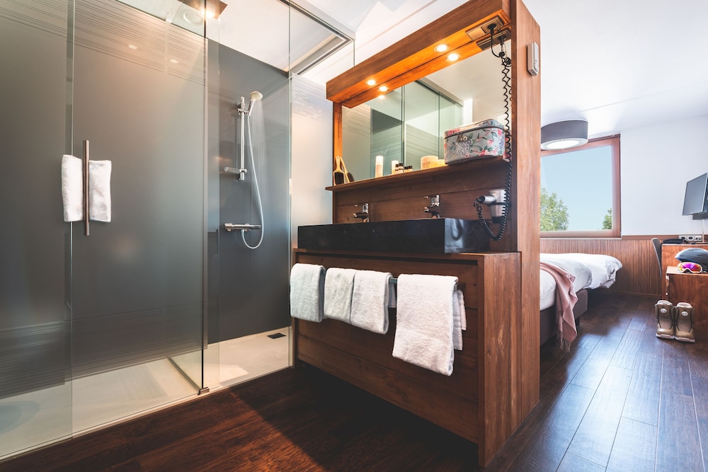 Alpine Hotel by SnowWorld