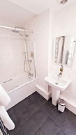 Farnham House Hotel
