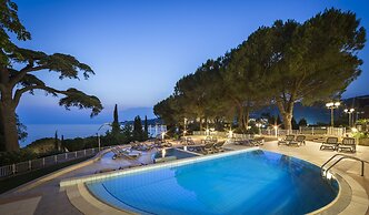 Remisens Casa Rosa, Annexe