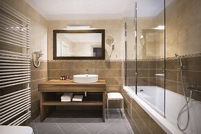 Remisens Casa Rosa, Annexe