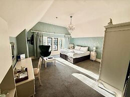 Broome Park Hotel