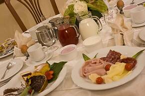 Hotel King