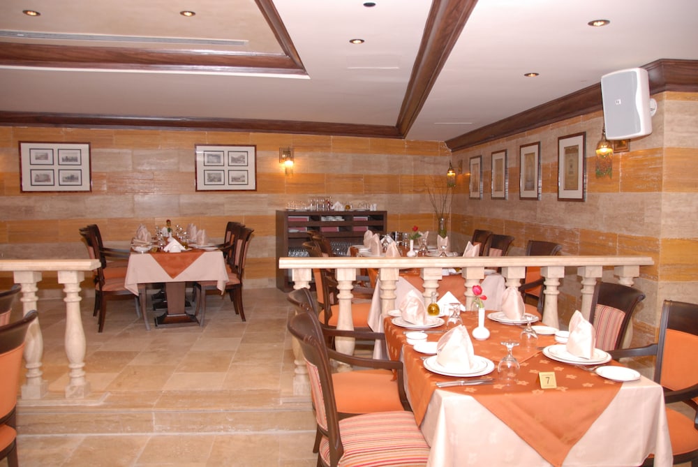 Royal Ascot Hotel