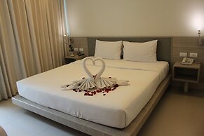 Sunshine Hotel And Residences
