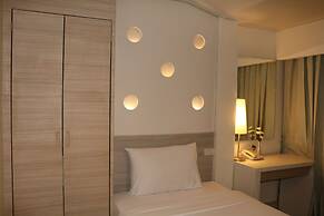 Sunshine Hotel And Residences