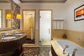The Westin Dubai Mina Seyahi Beach Resort & Marina