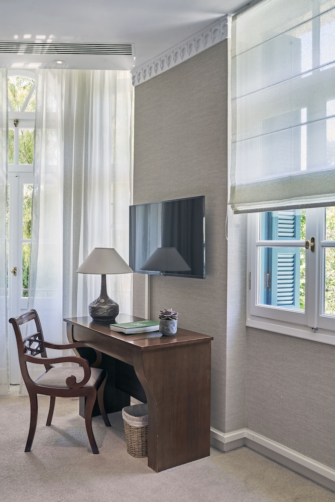 Kefalari Suites