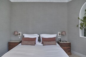Kefalari Suites