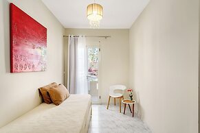 Axos Hotel