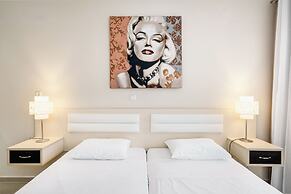 Axos Hotel
