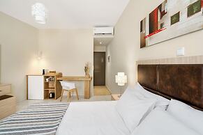 Axos Hotel