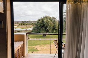 Yanchep Inn