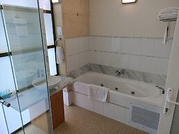 Yanchep Inn