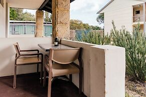 Yanchep Inn