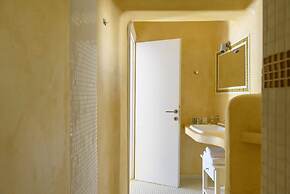 Abyssanto Suites & Spa