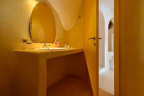 Abyssanto Suites & Spa