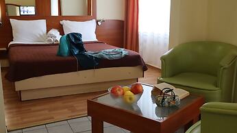 Palitra Family Hotel