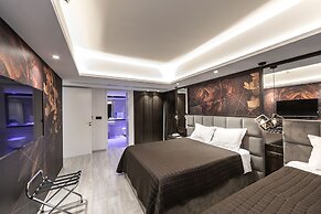 Almond Business Hotel