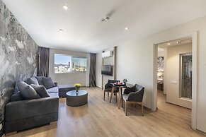 Almond Business Hotel