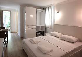 Navy Hotel