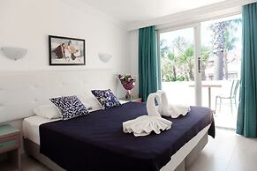 Navy Hotel