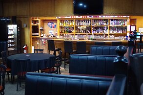 Causeway Bay Hotel Sparwood