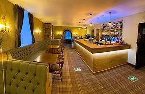 Duke Of Gordon Hotel