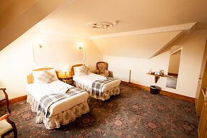 Duke Of Gordon Hotel
