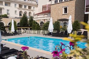 Iaki Hotel