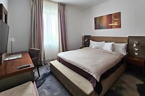 Iaki Hotel