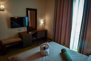 Iaki Hotel