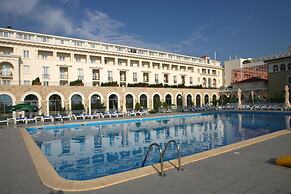 Iaki Hotel