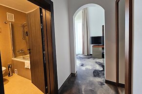 Iaki Hotel