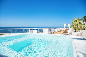 Marina Bayview - Adults Only