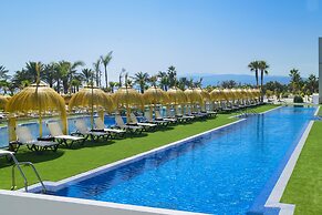 Cabogata Beach Hotel