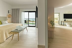 Cabogata Beach Hotel