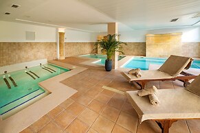Cabogata Beach Hotel