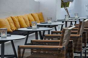 Lindos Sun