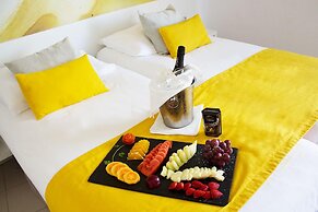 Servatur Waikiki