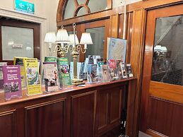 Dergvale Hotel