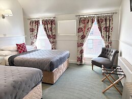 Dergvale Hotel