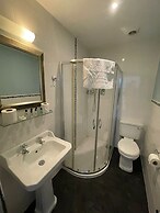 Crofton House Hotel