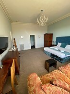 Crofton House Hotel