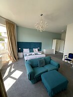 Crofton House Hotel