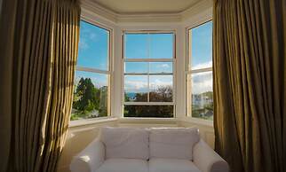 Crofton House Hotel